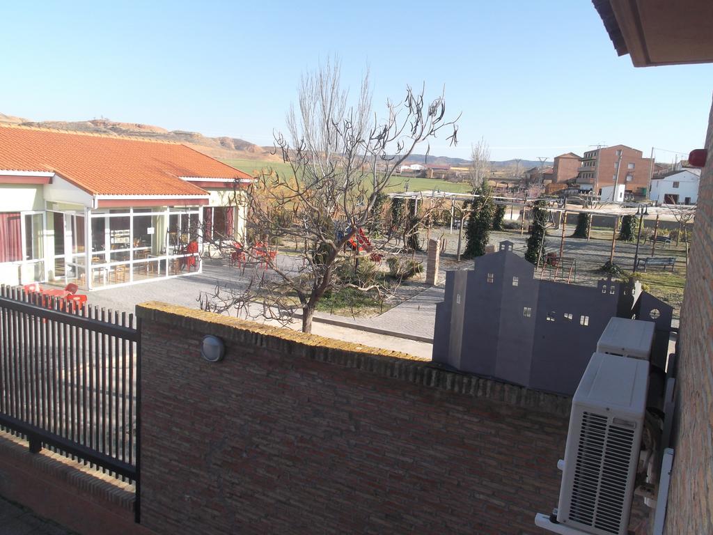 Albergue Cetina Luaran gambar